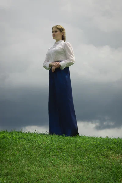 Russian woman in retro style posing in summer day — Stock fotografie