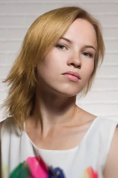 Headshot portrait of the young girl — Stock Photo, Image