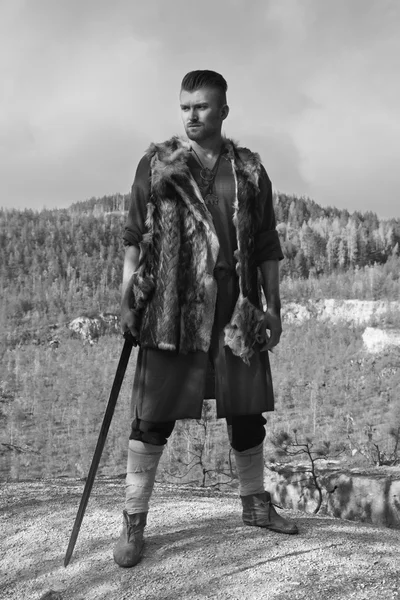 Vikingo. Guerrero nórdico —  Fotos de Stock