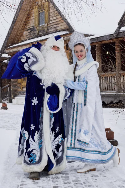 Russian Christmas characters: Ded Moroz (Father Frost) and Snegu — Stock Photo, Image