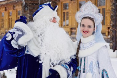 Rus Noel karakterler: Ded Moroz (Baba Frost) ve Snegu