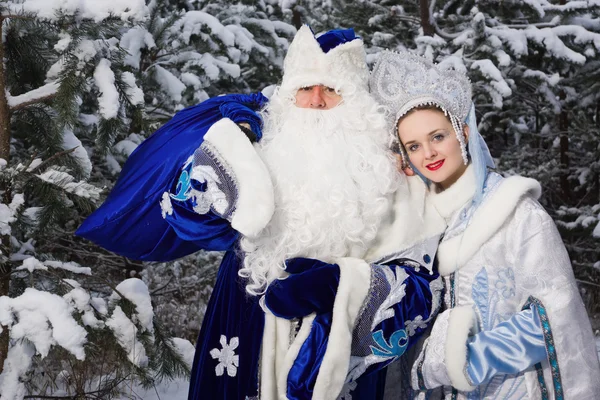 Russian Christmas characters: Ded Moroz (Father Frost) and Snegu — Stock Photo, Image