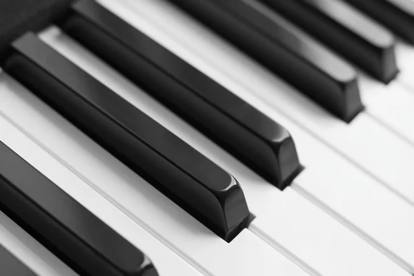 Teclas de piano monocromo —  Fotos de Stock