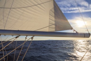 Arma, ipleri, shrouds ve yelken ürün yat üzerinde