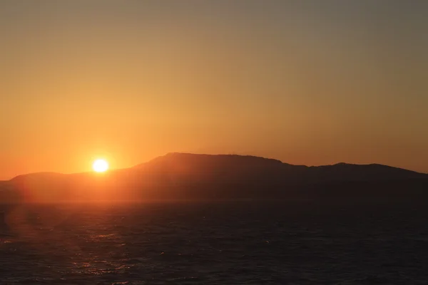 Západ slunce na otevřeném moři — Stock fotografie