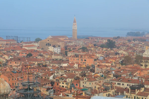 Daken van Venetiaanse huizen — Stockfoto