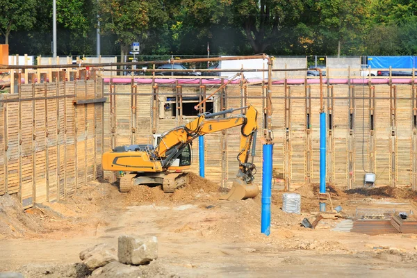 建設現場の掘削機 — ストック写真