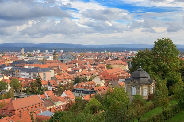 Paisaje urbano de Bamberg, techos nublados con vista superior —  Fotos de Stock