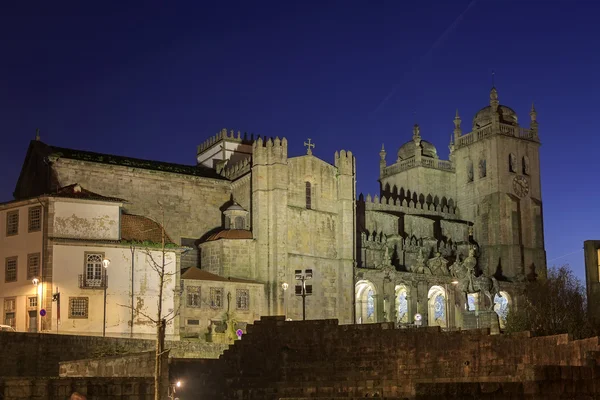 Catedral do Porto com iluminação — Fotografia de Stock