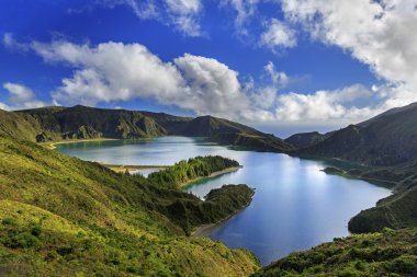 Lagoa do Fogo ve San Miguel Adası'Yeşil Vadi 