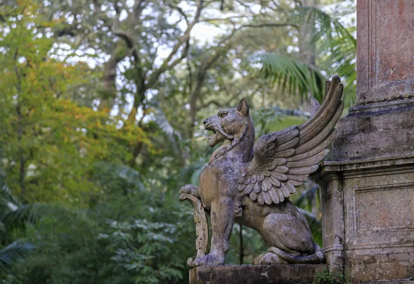 Lion with wings statue in Terra Nostra garden — Stock Photo, Image