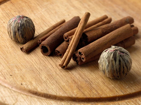 Tea and cinnamon — Stock Photo, Image