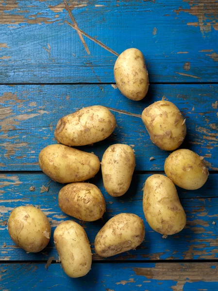 Raw potatoes — Stock Photo, Image