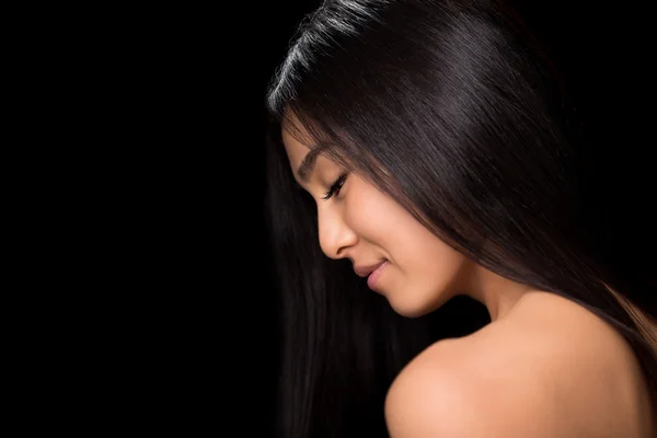 Close-up profile of asian lady in studio — 图库照片