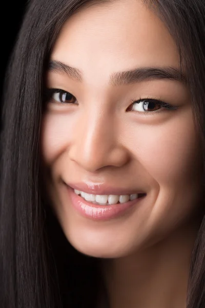 Stúdió-mosolygó ázsiai nő részlete — Stock Fotó