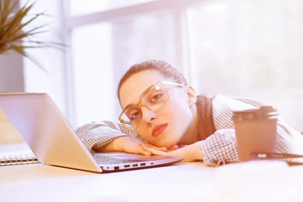 Tired freelance woman — Stock Photo, Image