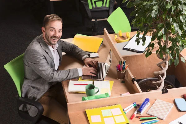 Businessman working in office — Stock Photo, Image