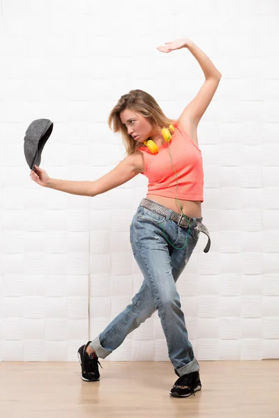 Beautiful hipster girl dancing — Stock Photo, Image