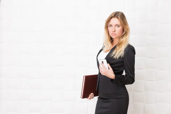Affärskvinna på kontoret — Stockfoto