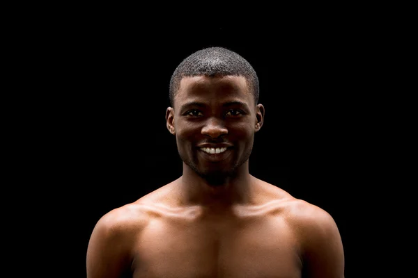 Γυμνή μαύρο άντρα που ποζάρει στο studio — Φωτογραφία Αρχείου