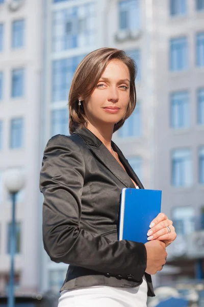 Business woman with diary — Stock Photo, Image