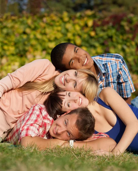 Young happy people outdoor — Stock Photo, Image