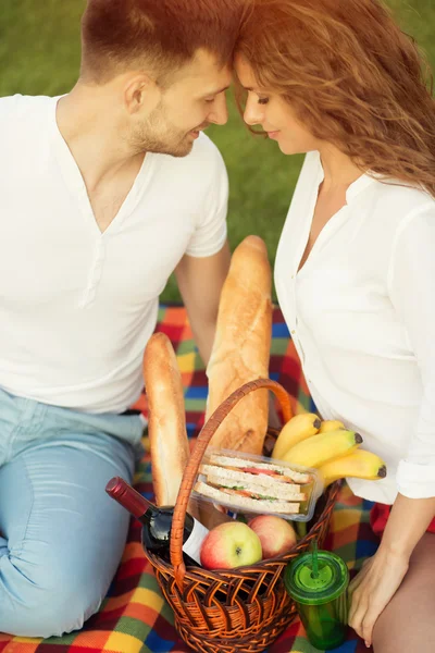 Young couple — Stock Photo, Image