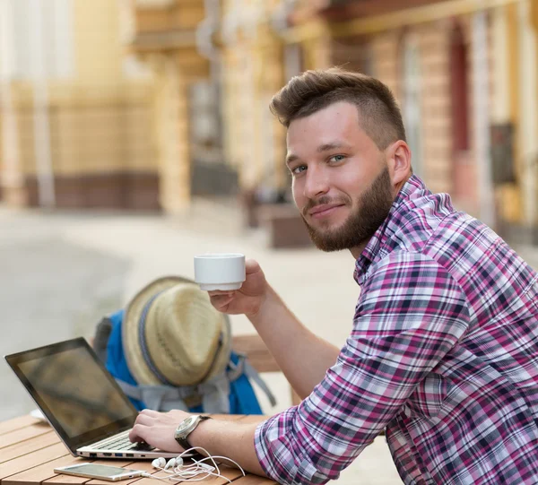 Jovem hipster — Fotografia de Stock