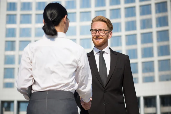 Handskakning — Stockfoto