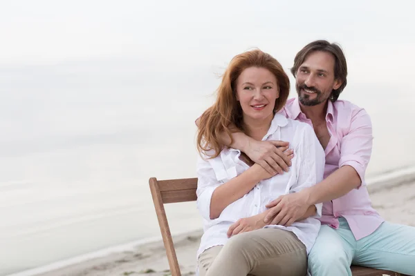 Coppia di mezza età — Foto Stock