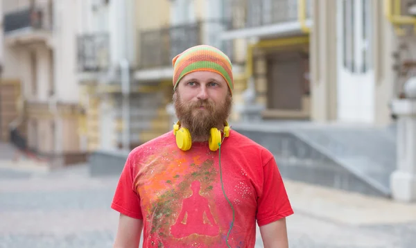 Hipster barbudo freelancer hombre — Foto de Stock