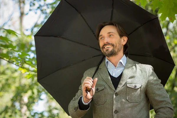 Empresário com guarda-chuva aberto — Fotografia de Stock