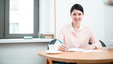 wonam oda ofis gazetelerde çalışmak.