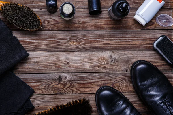 Escovas, cera, sapatos, acessórios — Fotografia de Stock