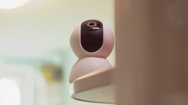 Ip Überwachungskamera zu Hause. Smart Home und Sicherheitskonzept — Stockvideo