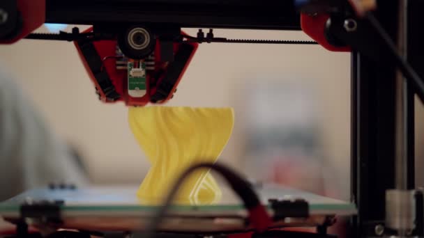 Process för 3D-utskrift med modern skrivare — Stockvideo