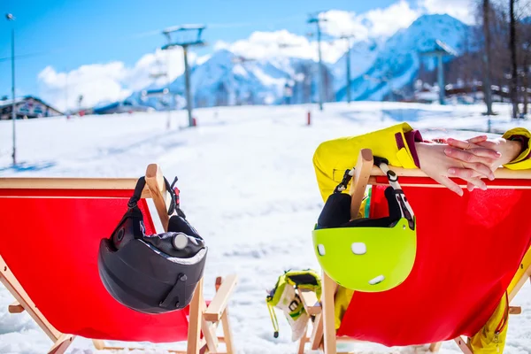 Ontspan na het skiën in de bergen — Stockfoto