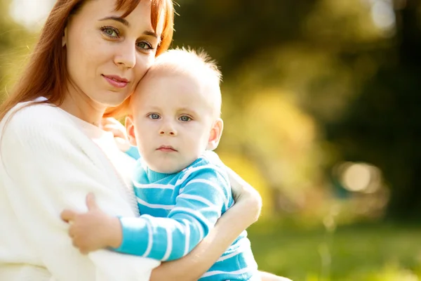 Mother playing with son — Stock Photo, Image