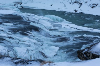 Gullfoss kış görünümü düşüyor, İzlanda