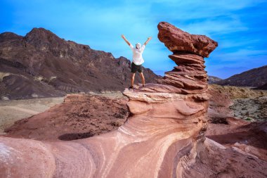 Eilat Dağları'nda sevindim turist