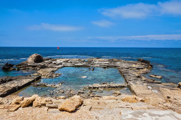 Restos del castillo en ruinas — Foto de Stock