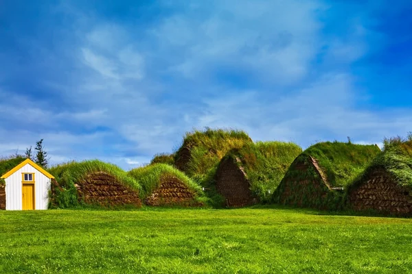 หมู่บ้านของผู้ตั้งถิ่นฐานครั้งแรกในไอซ์แลนด์ — ภาพถ่ายสต็อก