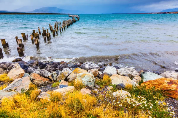 Old destroyed pier — Stock Photo, Image