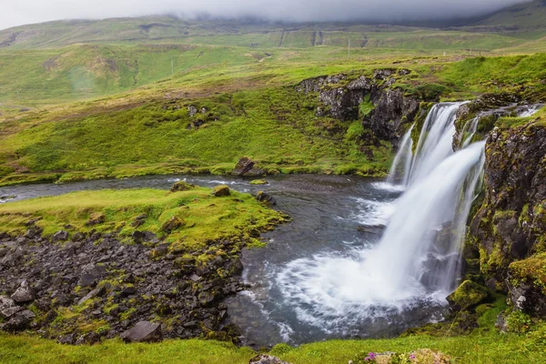 Nebliger Tag in Island — Stockfoto