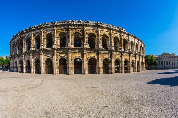 니 메스, 프로방스에 있는 로마 원형 극장 — 스톡 사진