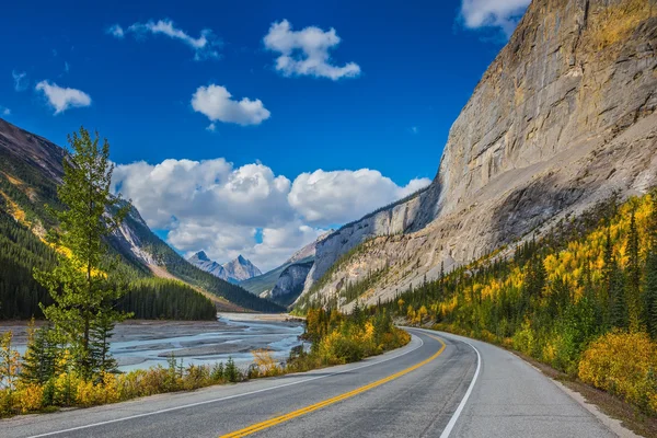 Bow River Canyon in September — Stockfoto