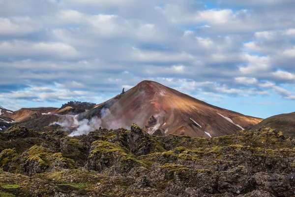 Da terra sale il vapore — Foto Stock