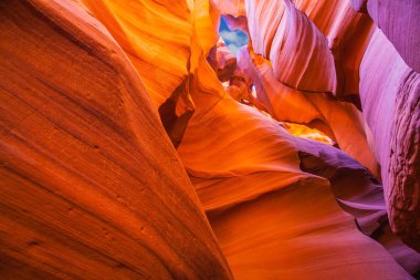 Kırmızı renkli kil 