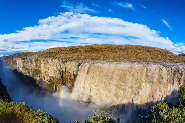 L'arcobaleno in schiuma d'acqua — Foto Stock