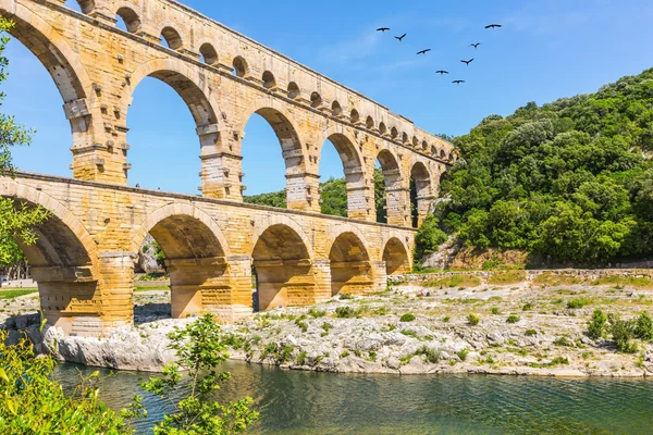 Pont du Gard es el acueducto romano más alto — Foto de Stock